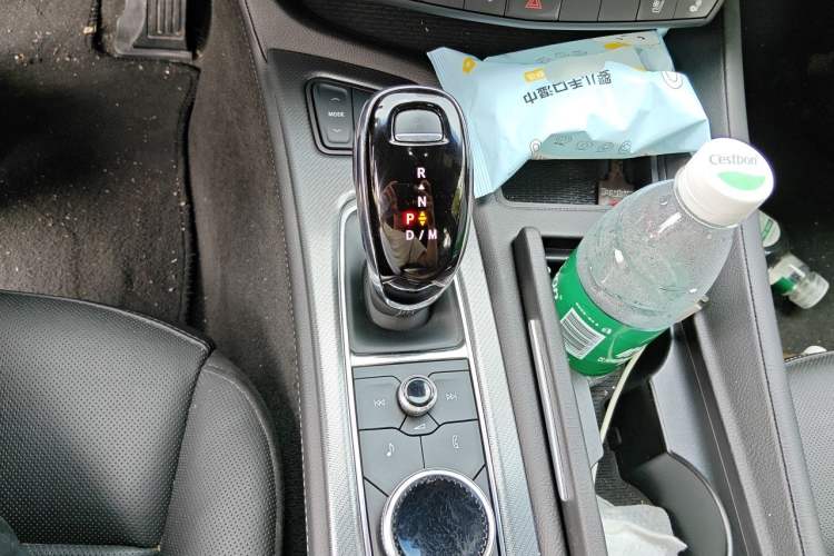 Used Cadillac CT5 2022 28T Luxury Edition Gear Lever