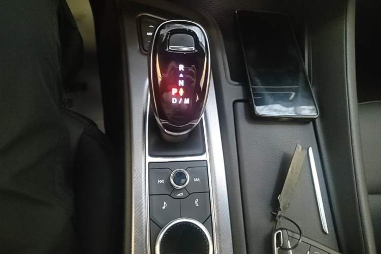 Used Cadillac CT5 2022 28T Luxury Edition Gear Lever