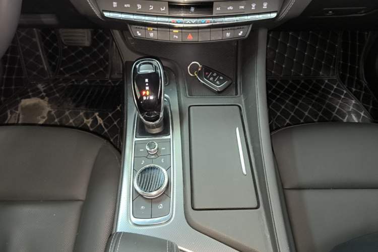 Used Cadillac CT5 2022 28T Luxury Edition Gear Lever