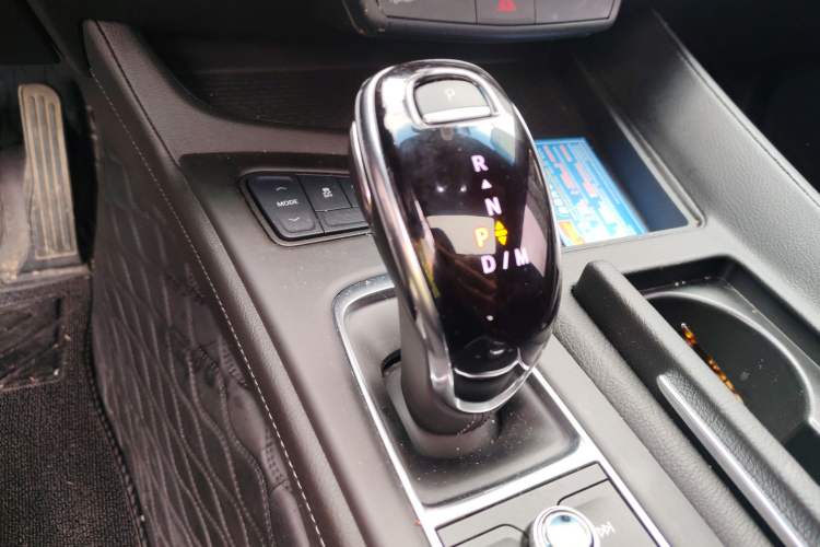 Used Cadillac CT5 2022 28T Fashion Edition Gear Lever