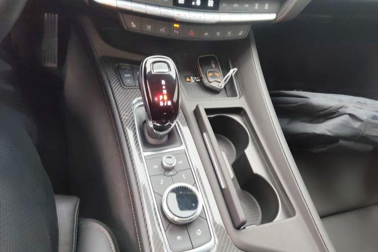 Used Cadillac CT5 2022 28T Platinum Edition Gear Lever