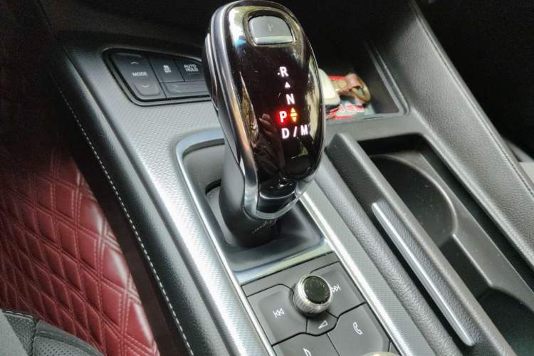 Used Cadillac CT5 2022 28T Luxury Edition Gear Lever