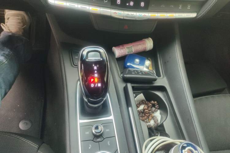 Used Cadillac CT5 2022 28T Fashion Edition Gear Lever