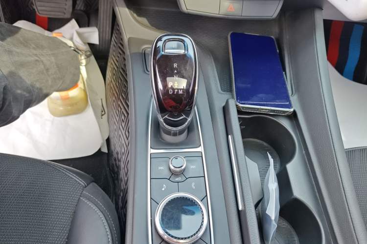 Used Cadillac CT5 2022 28T Fashion Edition Gear Lever