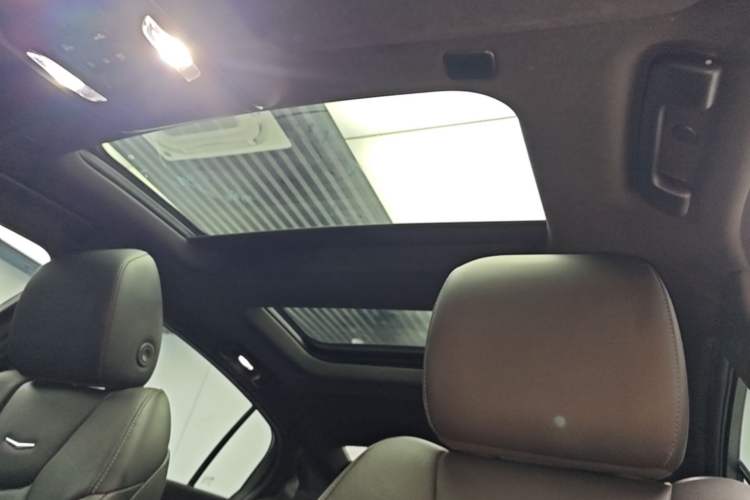 Used Cadillac CT5 2022 28T Luxury Edition Headliner