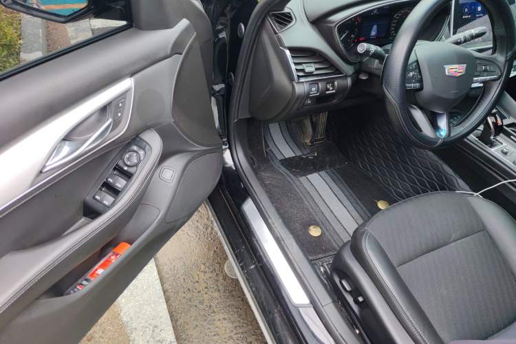 Used Cadillac CT5 2022 28T Fashion Edition Interior 3