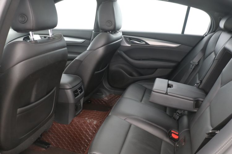 Used Cadillac CT5 2022 28T Luxury Edition Interior 5