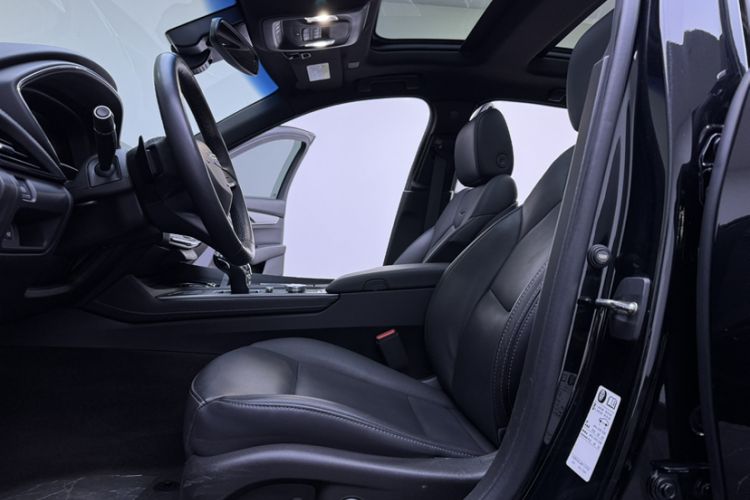 Used Cadillac CT5 2022 28T Prestige Edition Interior 6