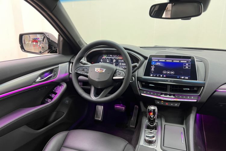 Used Cadillac CT5 2022 28T Prestige Edition Interior 8
