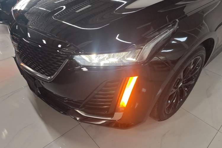 Used Cadillac CT5 2022 28T Luxury Edition Left Front Headlight