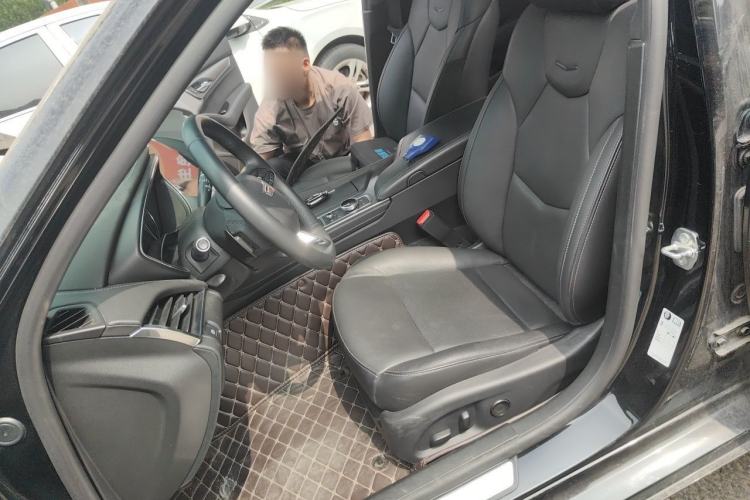 Used Cadillac CT5 2022 28T Luxury Edition Left Front Seat