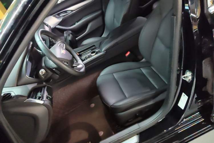 Used Cadillac CT5 2022 28T Prestige Edition Left Front Seat