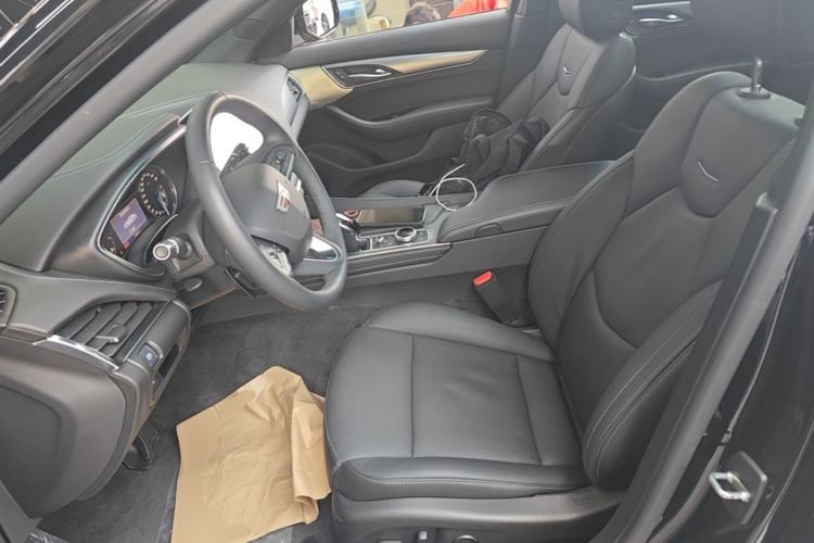 Used Cadillac CT5 2022 28T Luxury Edition Left Front Seat