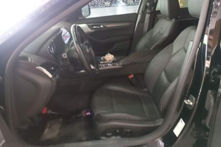 Used Cadillac CT5 2022 28T Luxury Edition Left Front Seat