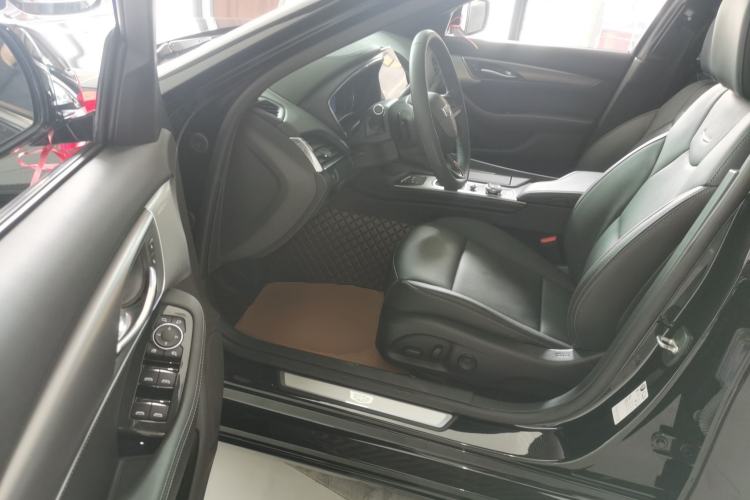 Used Cadillac CT5 2022 28T Luxury Edition Left Front Seat