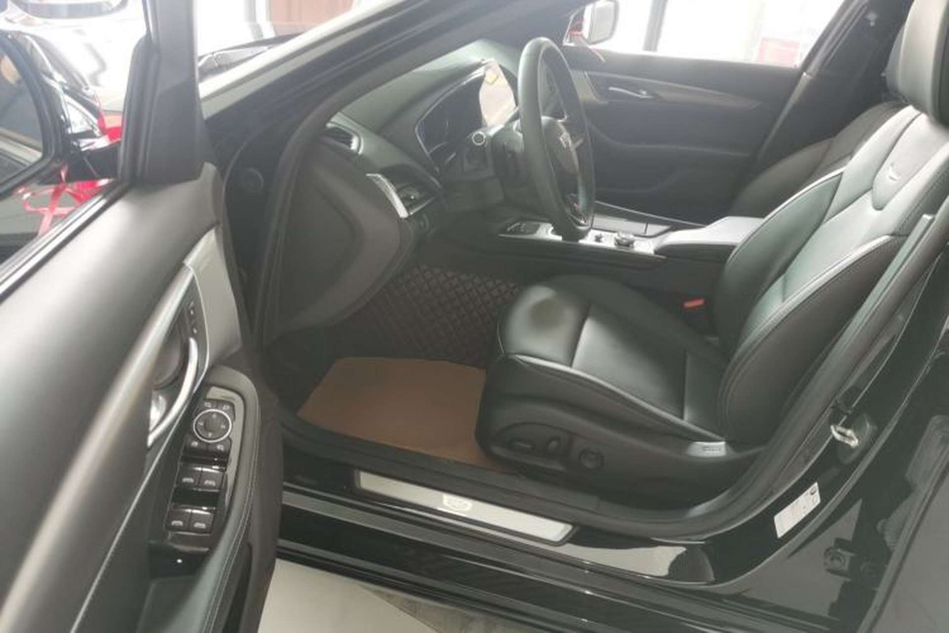 Used Cadillac CT5 2022 28T Luxury Edition Left Front Seat