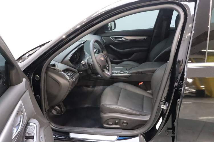 Used Cadillac CT5 2022 28T Luxury Version (Standard Edition) Left Front Seat