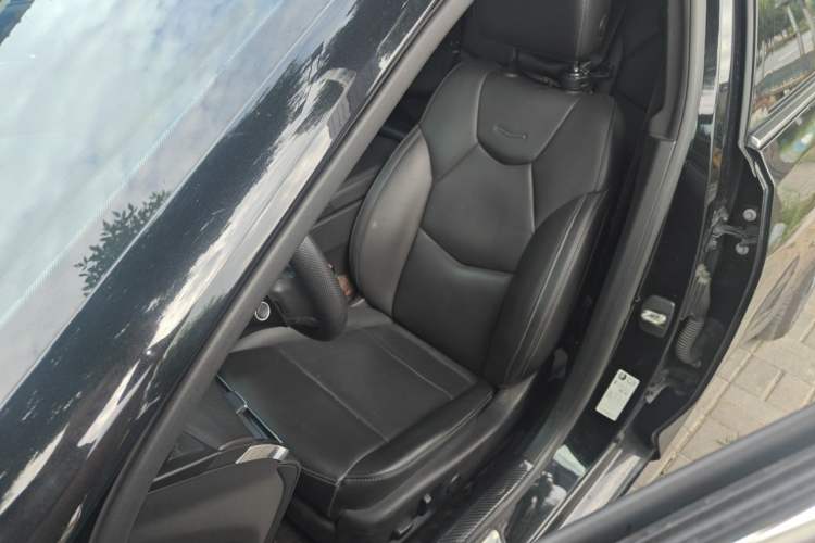 Used Cadillac CT5 2022 28T Luxury Edition Left Front Seat