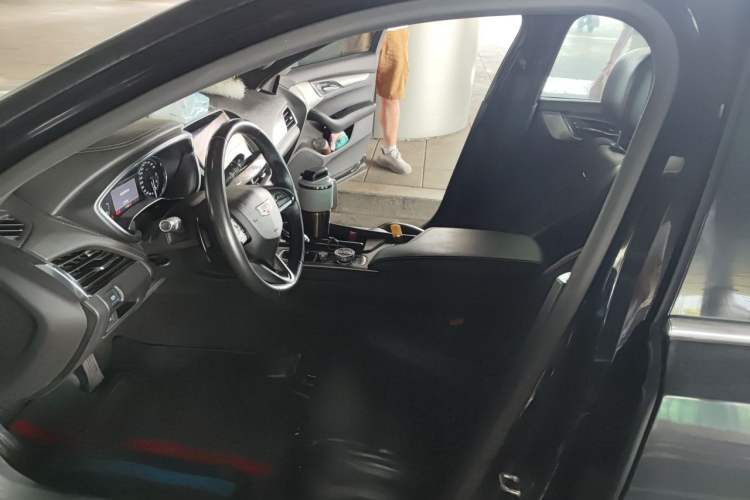 Used Cadillac CT5 2022 28T Luxury Edition Left Front Seat