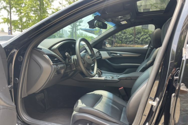 Used Cadillac CT5 2022 28T Luxury Version (Standard Edition) Left Front Seat