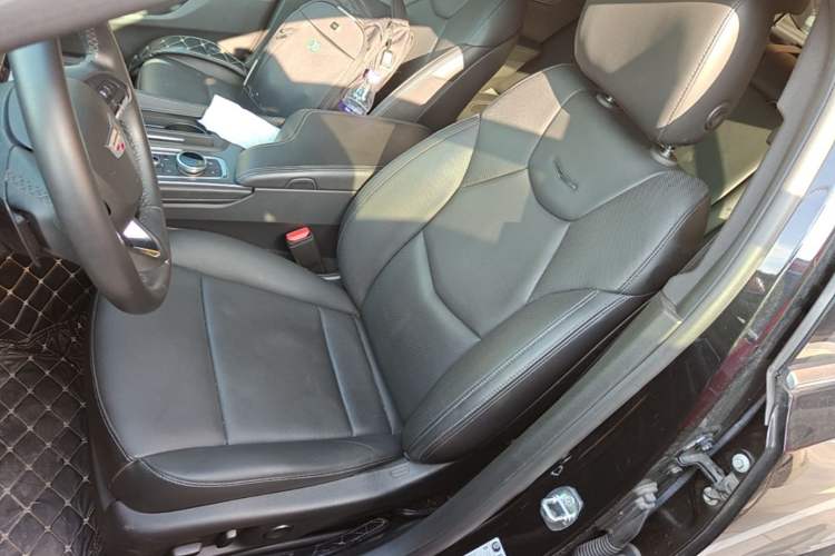 Used Cadillac CT5 2022 28T Luxury Edition Left Front Seat