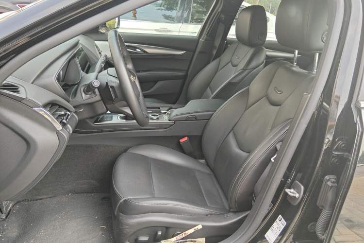 Used Cadillac CT5 2022 28T Luxury Edition Left Front Seat