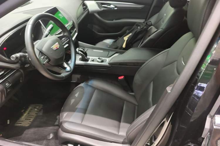Used Cadillac CT5 2022 28T Luxury Edition Left Front Seat