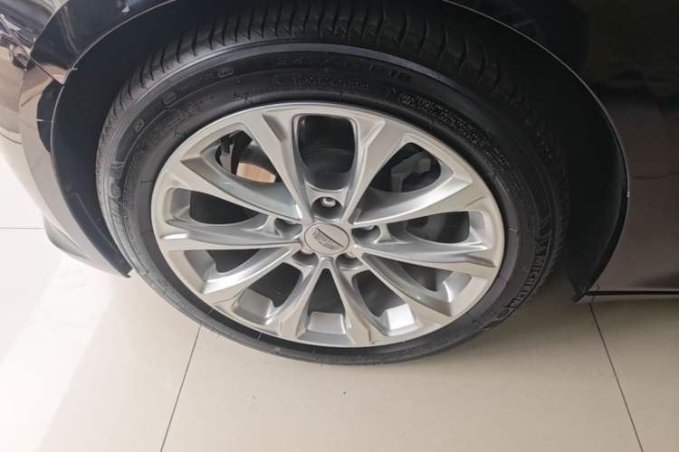 Used Cadillac CT5 2022 28T Luxury Version (Standard Edition) Left Front Wheel Hub