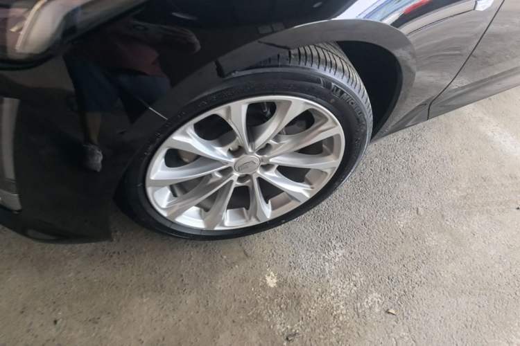 Used Cadillac CT5 2022 28T Luxury Version (Standard Edition) Left Front Wheel Hub