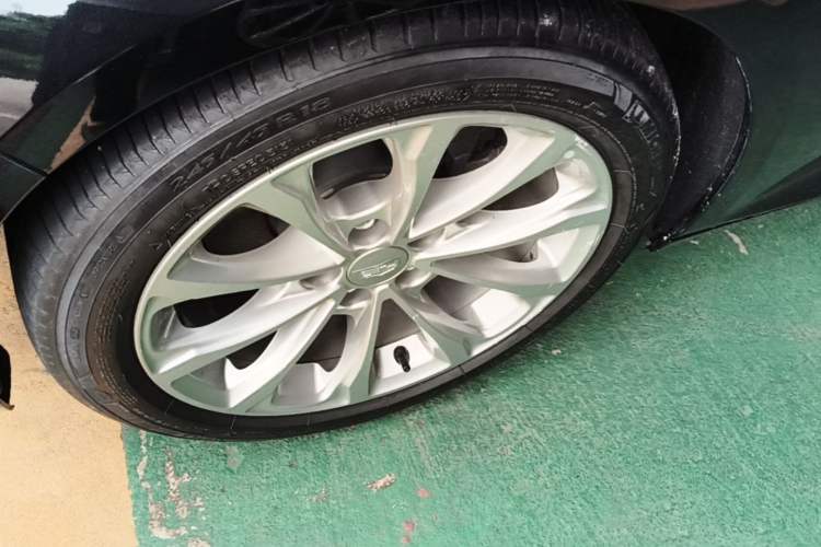 Used Cadillac CT5 2022 28T Luxury Version (Standard Edition) Left Front Wheel Hub