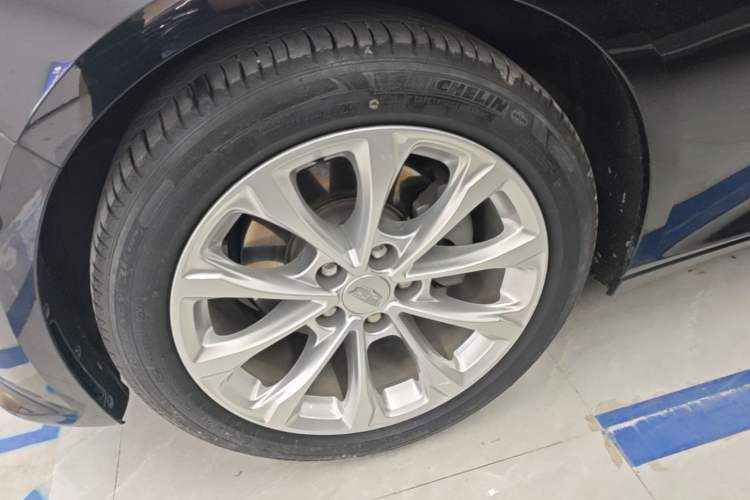Used Cadillac CT5 2022 28T Luxury Version (Standard Edition) Left Front Wheel Hub