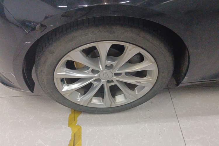 Used Cadillac CT5 2022 28T Luxury Version (Standard Edition) Left Front Wheel Hub
