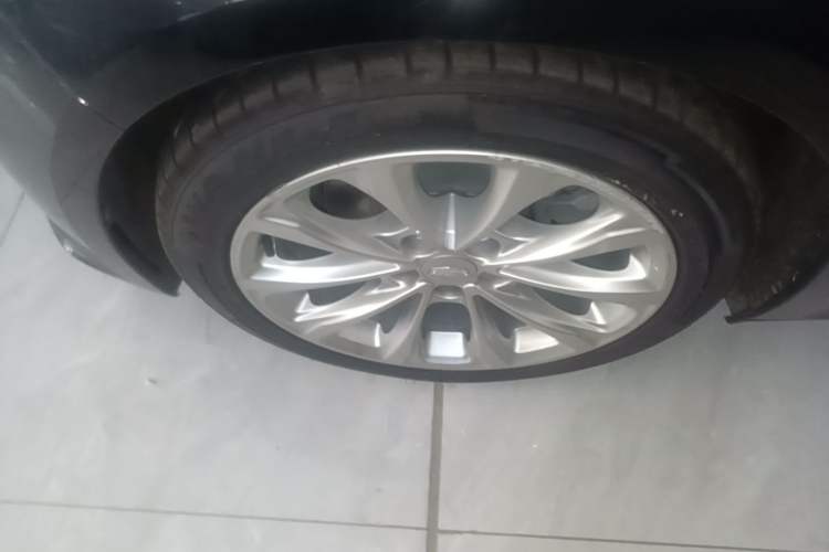 Used Cadillac CT5 2022 28T Luxury Version (Standard Edition) Left Front Wheel Hub