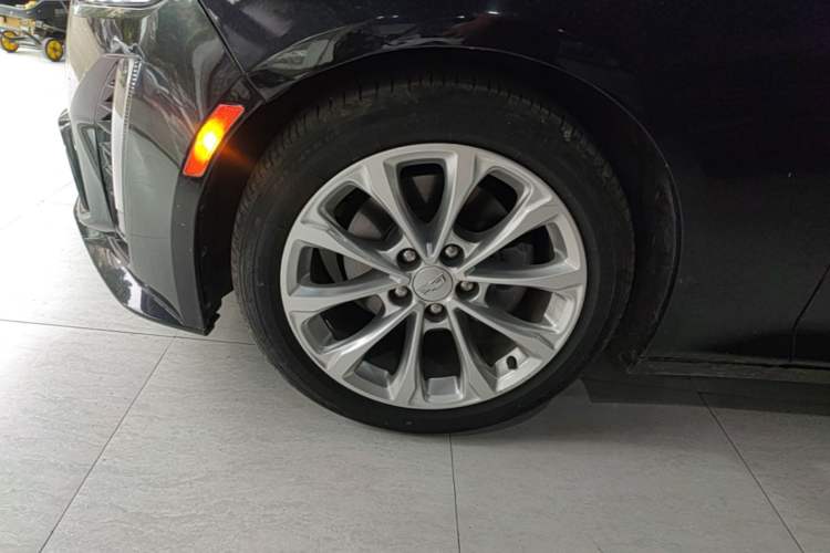 Used Cadillac CT5 2022 28T Luxury Version (Standard Edition) Left Front Wheel Hub