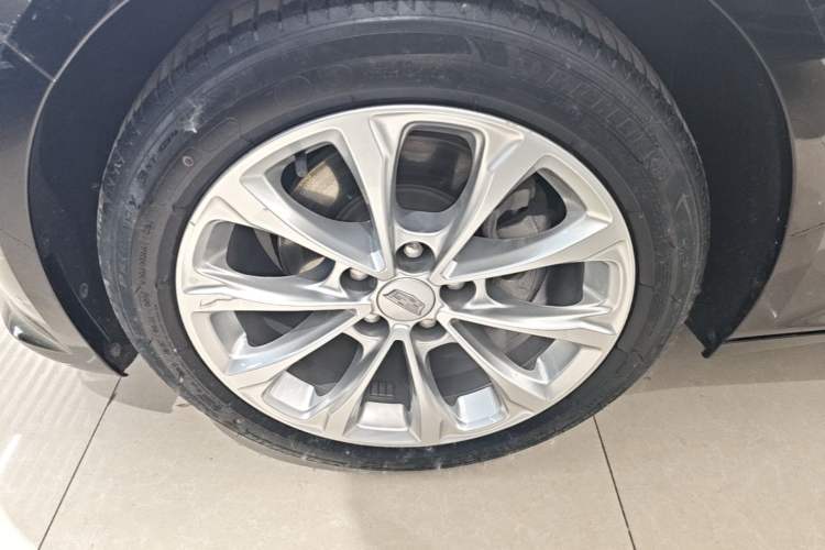 Used Cadillac CT5 2022 28T Luxury Version (Standard Edition) Left Front Wheel Hub