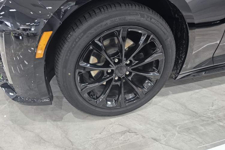 Used Cadillac CT5 2022 28T Luxury Version (Standard Edition) Left Front Wheel Hub