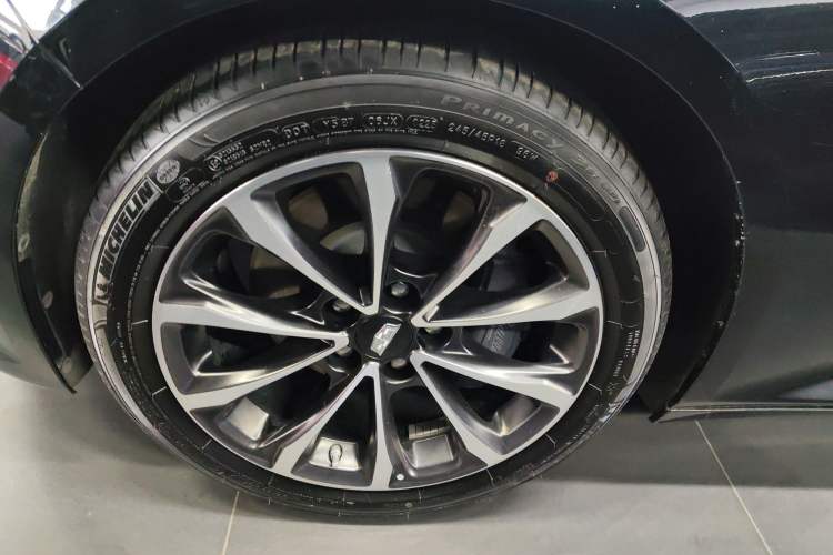 Used Cadillac CT5 2022 28T Prestige Edition Left Front Wheel Hub