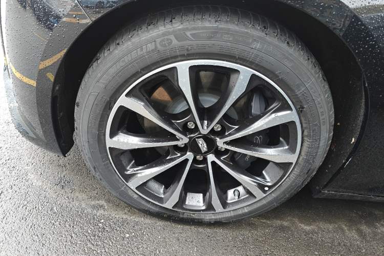 Used Cadillac CT5 2022 28T Prestige Edition Left Front Wheel Hub