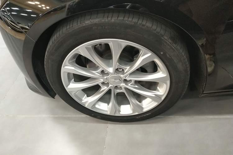 Used Cadillac CT5 2022 28T Luxury Version (Standard Edition) Left Front Wheel Hub