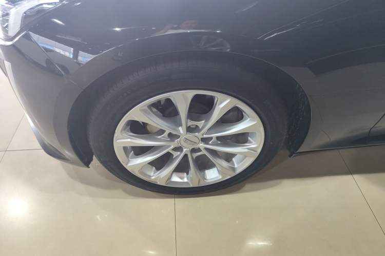 Used Cadillac CT5 2022 28T Luxury Version (Standard Edition) Left Front Wheel Hub