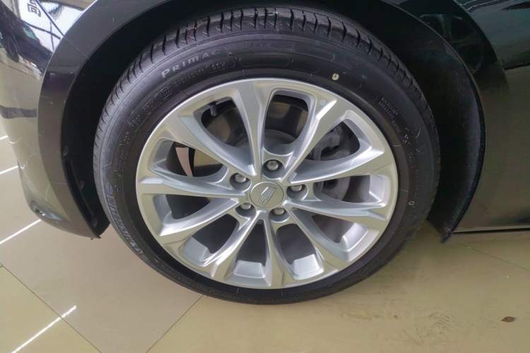 Used Cadillac CT5 2022 28T Luxury Version (Standard Edition) Left Front Wheel Hub