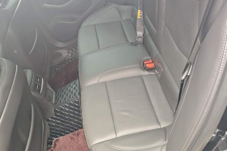 Used Cadillac CT5 2022 28T Luxury Version (Standard Edition) Left Rear Seat