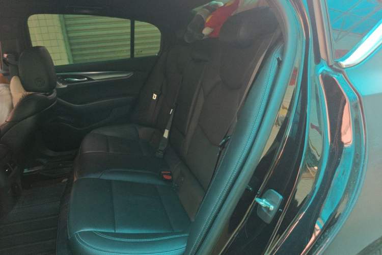 Used Cadillac CT5 2022 28T Luxury Edition Left Rear Seat