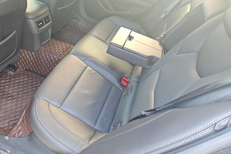 Used Cadillac CT5 2022 28T Luxury Version (Standard Edition) Left Rear Seat
