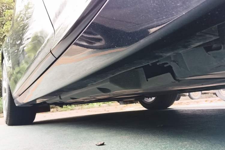 Used Cadillac CT5 2022 28T Luxury Version (Standard Edition) Left Side Sill