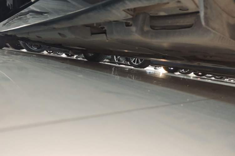Used Cadillac CT5 2022 28T Luxury Edition Left Side Sill