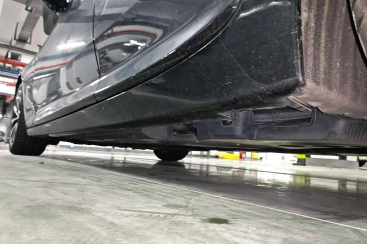 Used Cadillac CT5 2022 28T Prestige Edition Left Side Sill