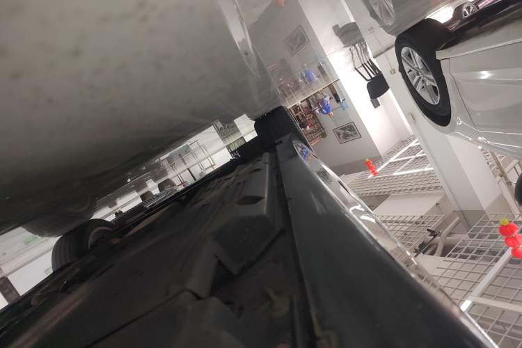 Used Cadillac CT5 2022 28T Luxury Edition Left Side Sill