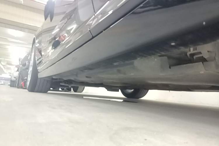 Used Cadillac CT5 2022 28T Luxury Version (Standard Edition) Left Side Sill