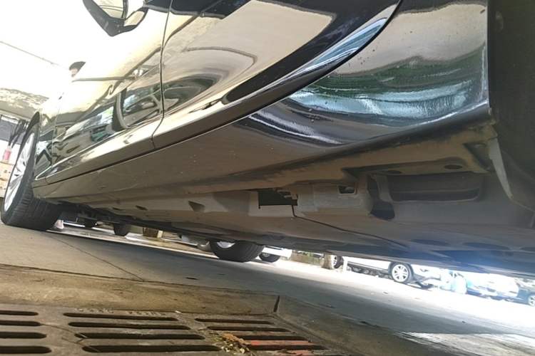 Used Cadillac CT5 2022 28T Luxury Edition Left Side Sill